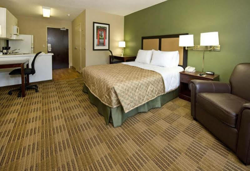 Extended America - - Meadowlands Hotel Secaucus